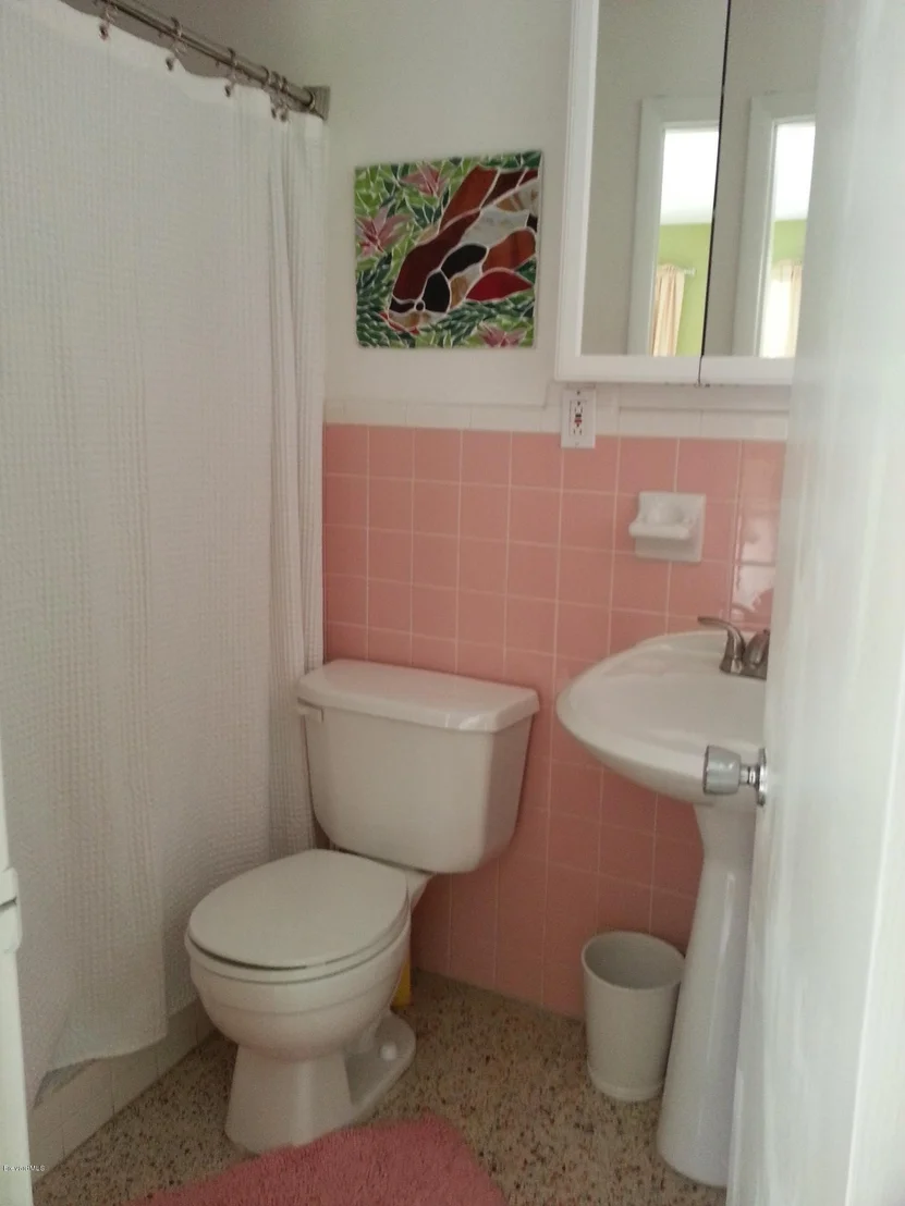 Photo of 667 Everglade Drive
