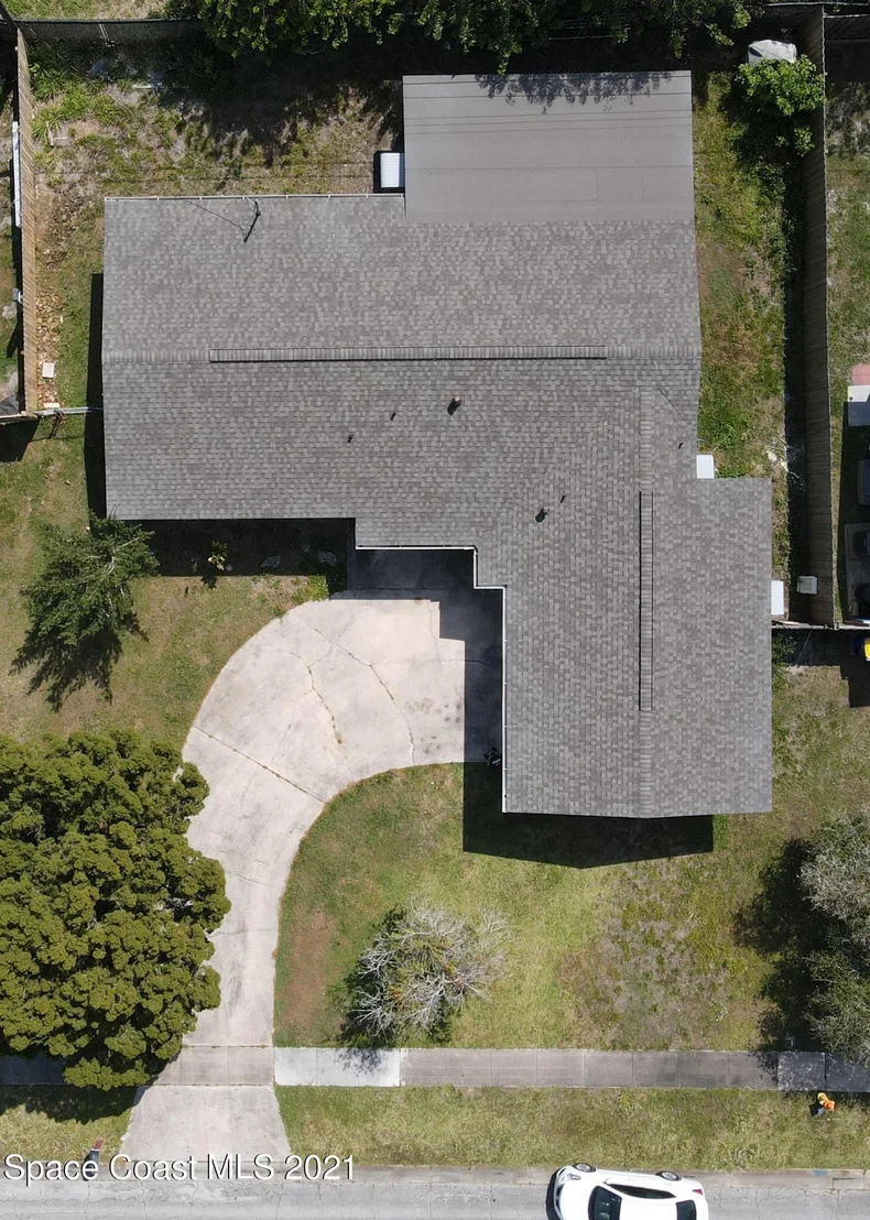 Photo of 1718 Golfview Drive