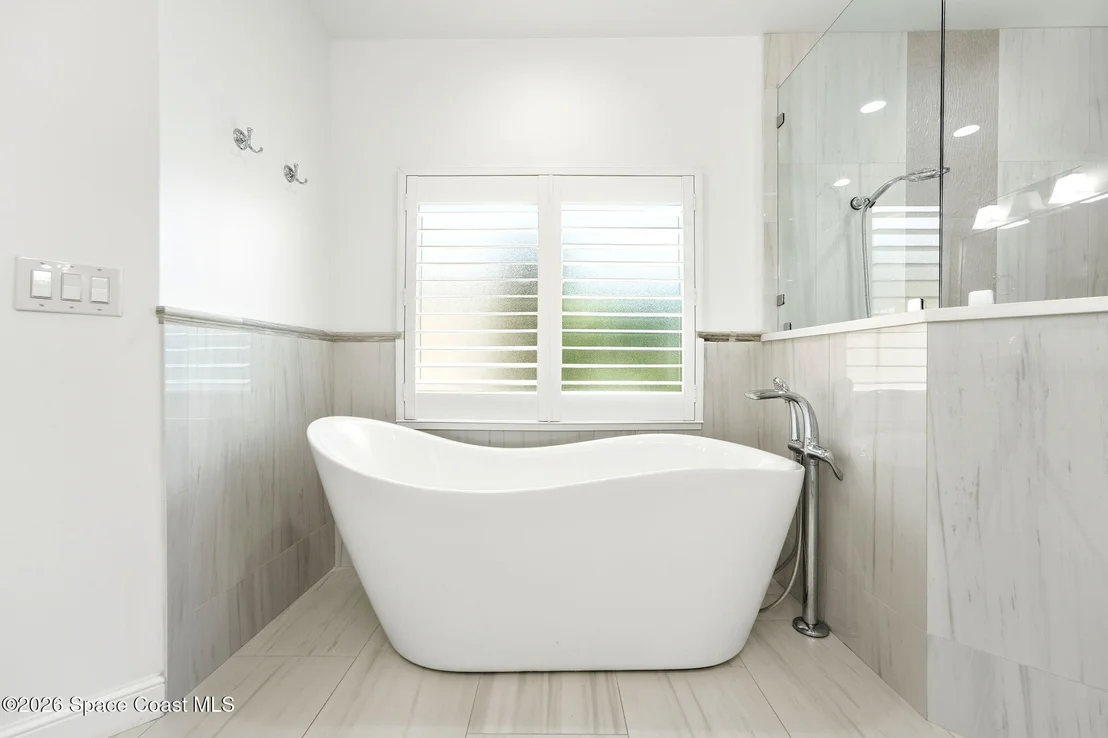 Photo of 241 Waterside Drive