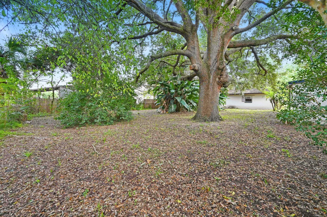 Photo of 6976 Ash Drive