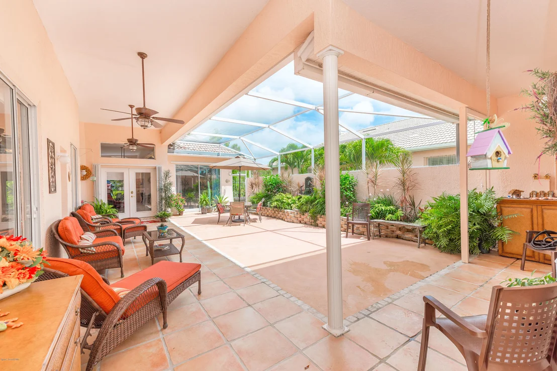 Photo of 919 Palm Brook Drive