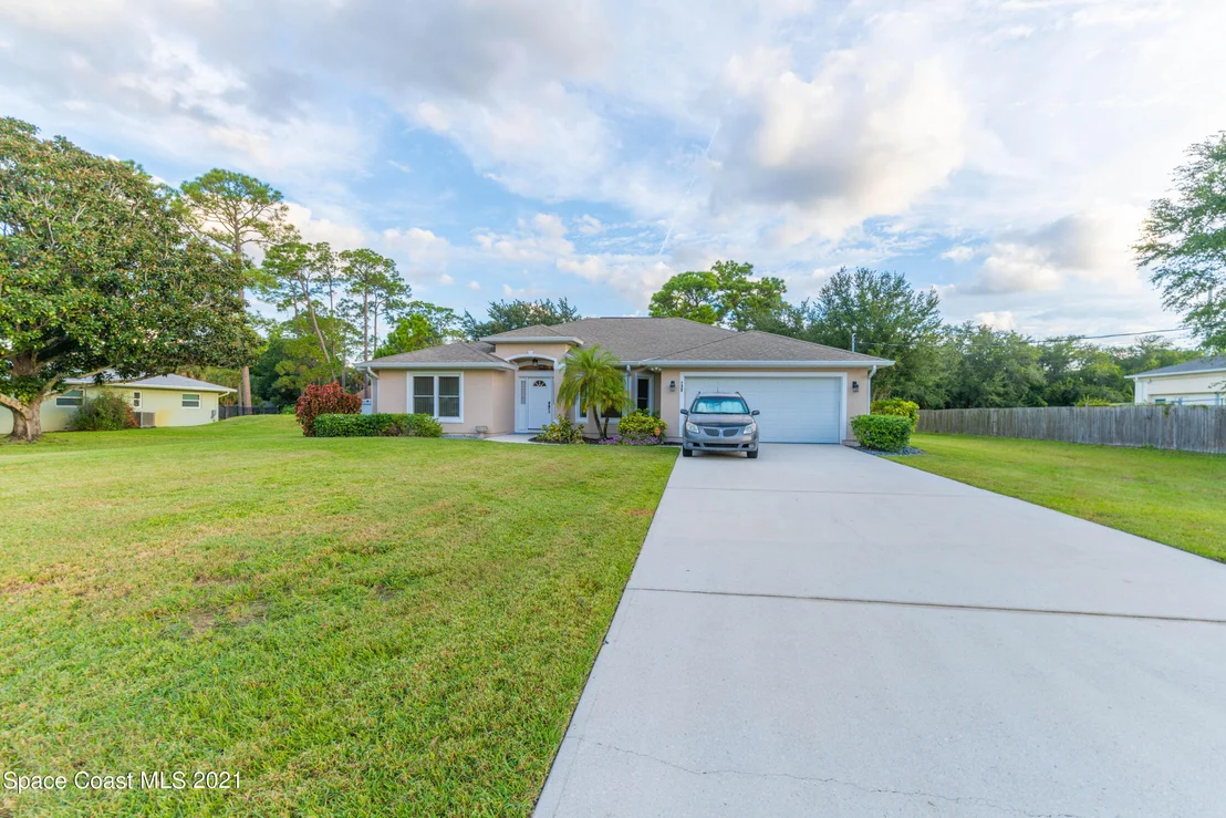 Photo of 7428 Rodes Place