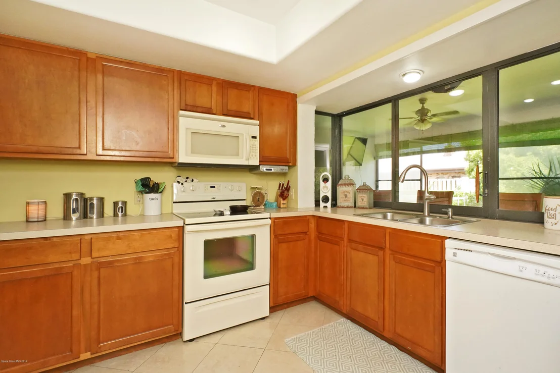 Photo of 1695 Figtree Drive