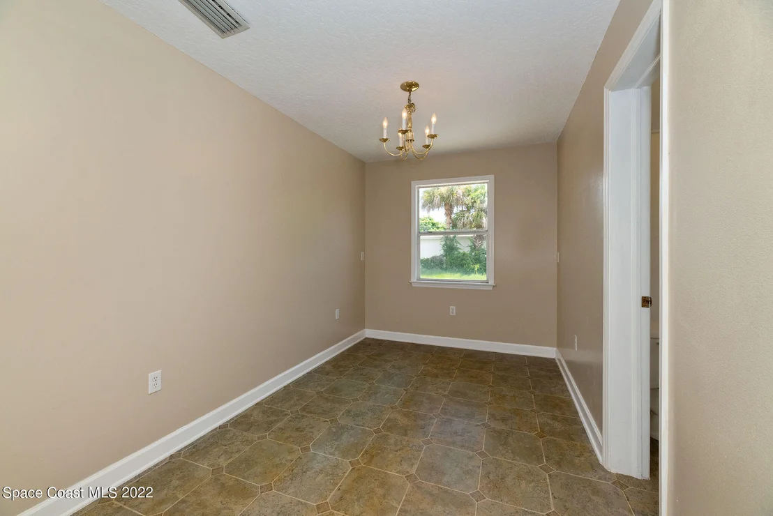 Photo of 1805 W Elm Drive
