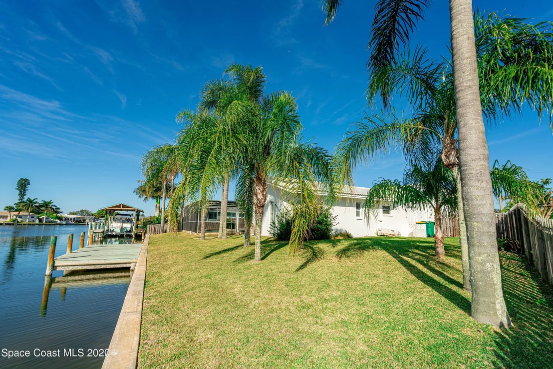 Photo of 452 Dorset Drive