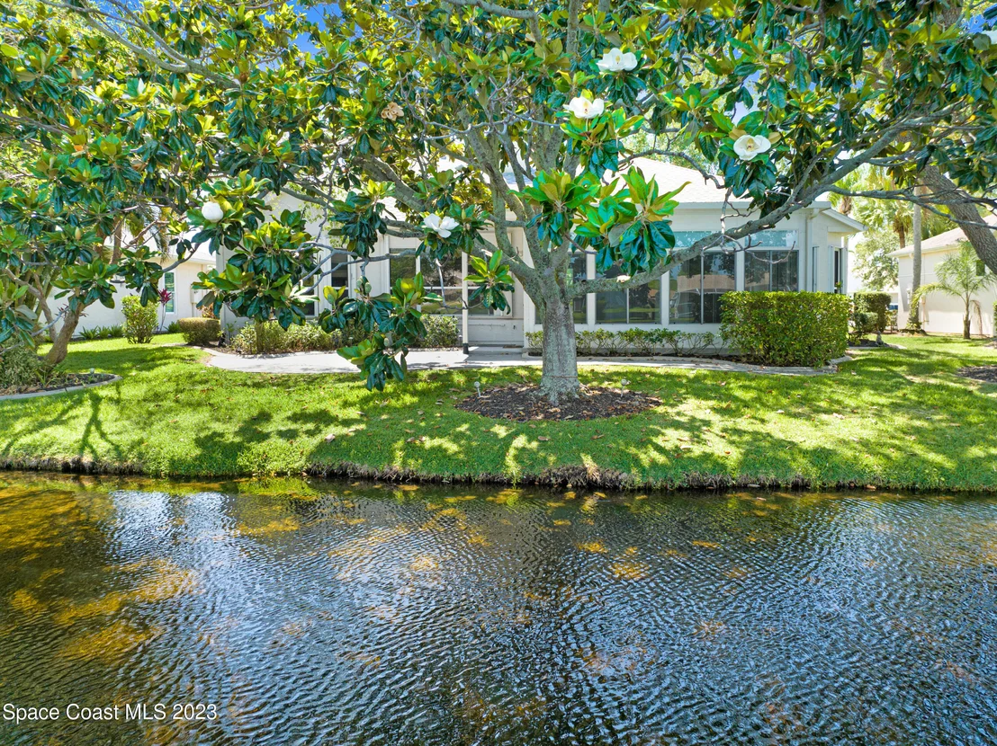 Photo of 954 Somerset Lane