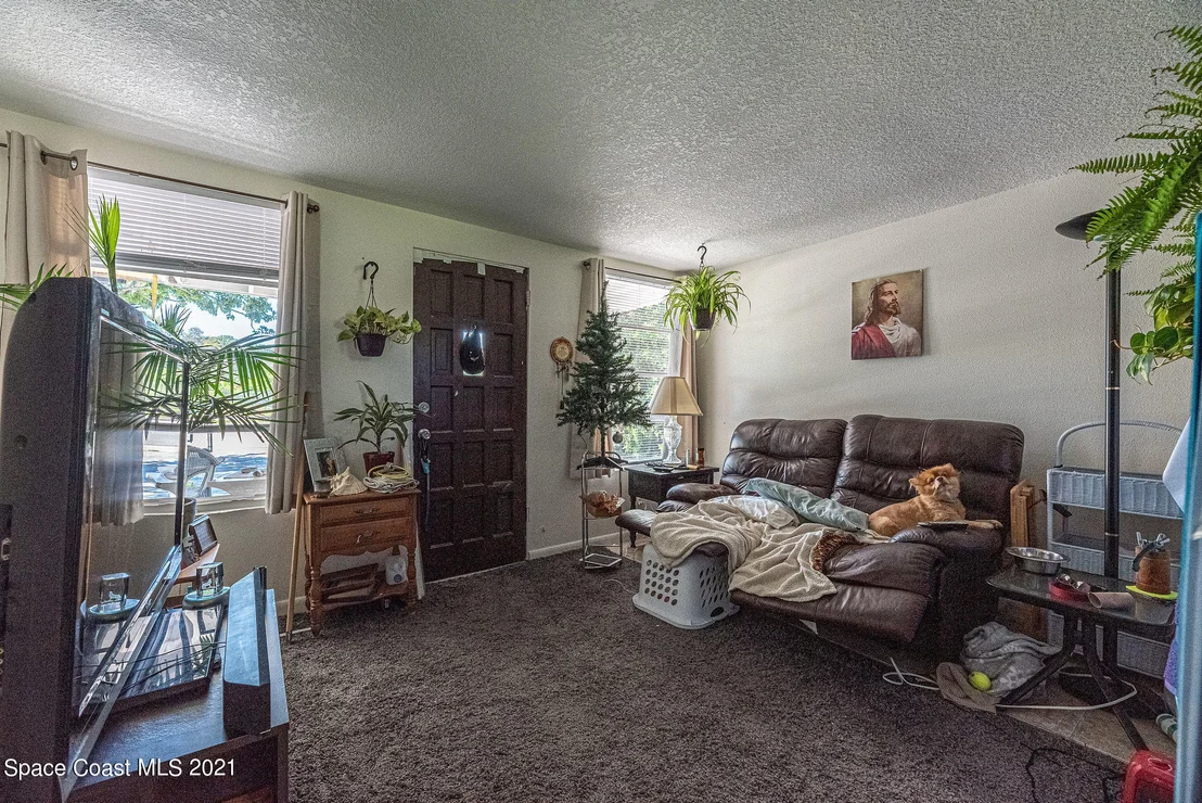 Photo of 2214 Post Road