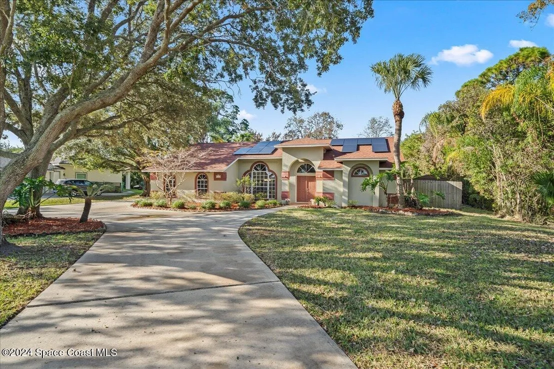 Photo of 4360 Canard Road
