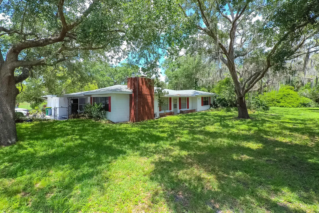 Photo of 304 N Range Road