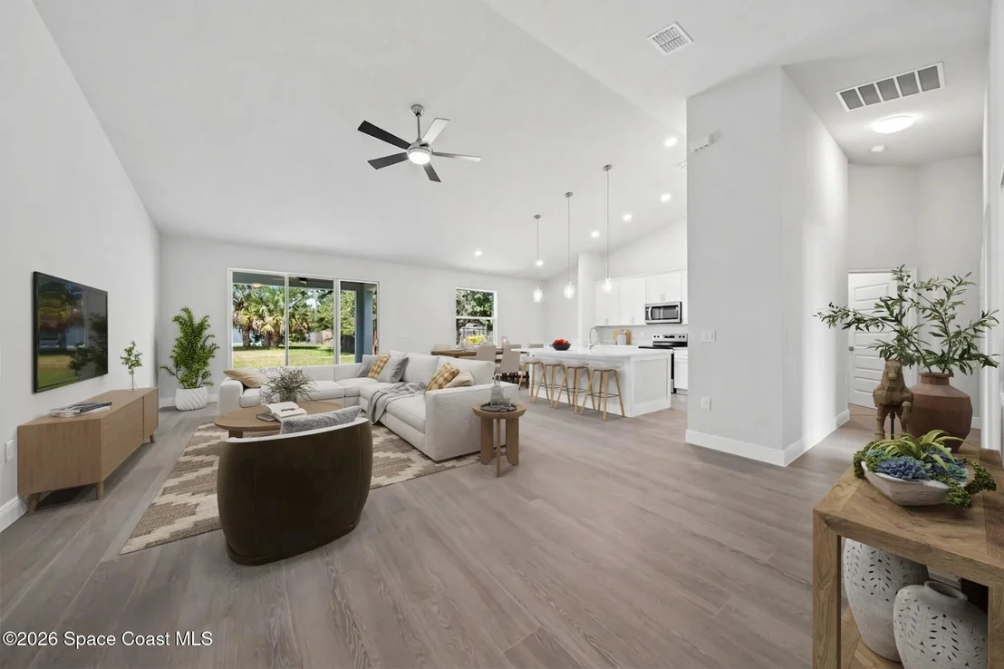 Photo of 2695 Carson Drive SE
