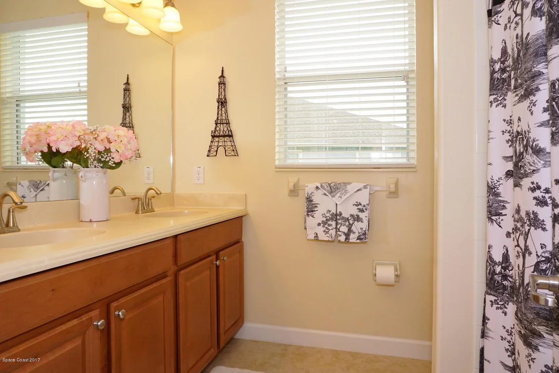 Photo of 6122 Goleta Circle