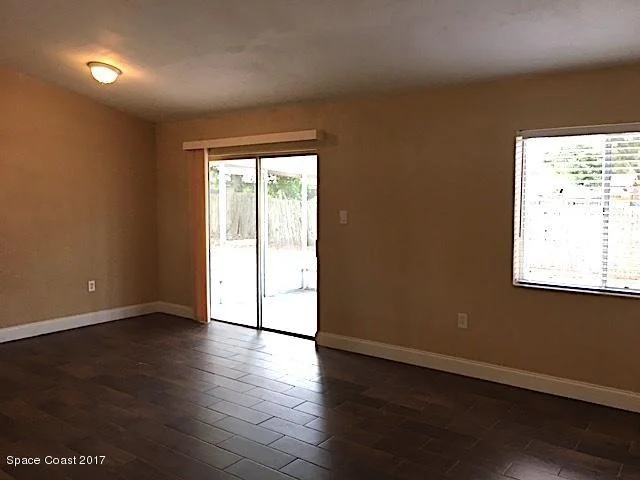Photo of 6460 Manila Drive