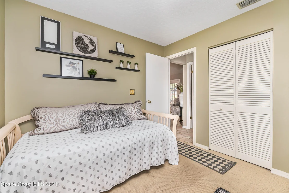 Photo of 5934 Cardiff Avenue