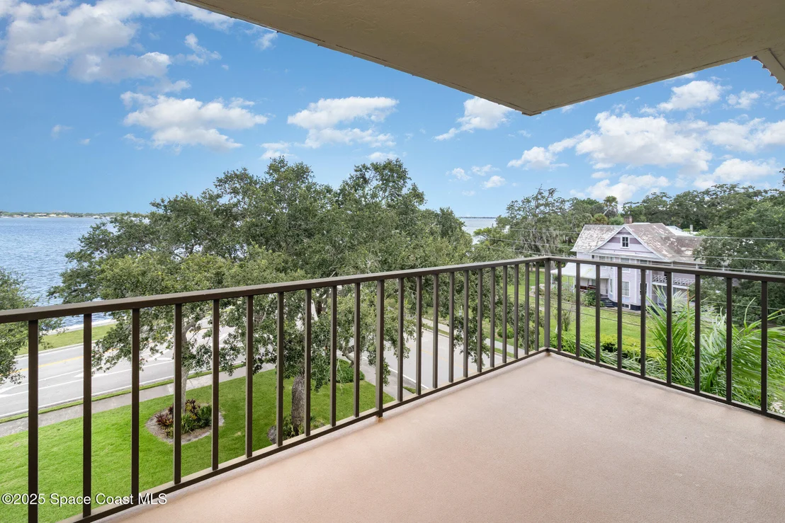 Photo of Unit 507B at 1049 Rockledge Drive