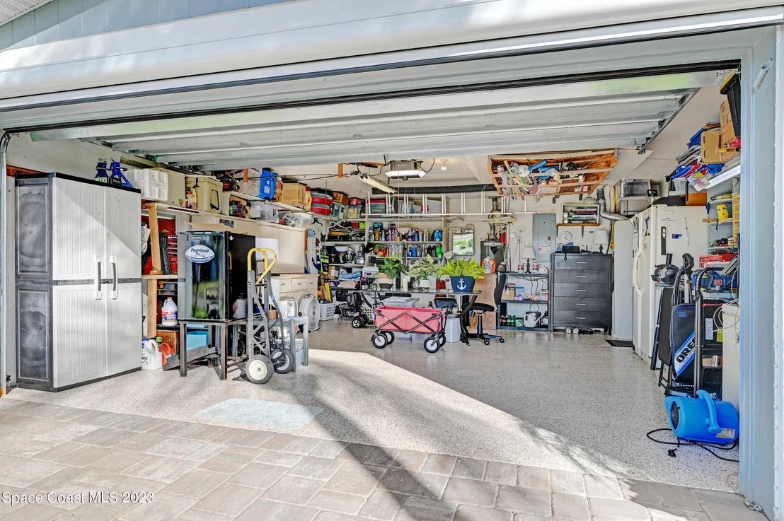 Photo of 405 Thrush Drive