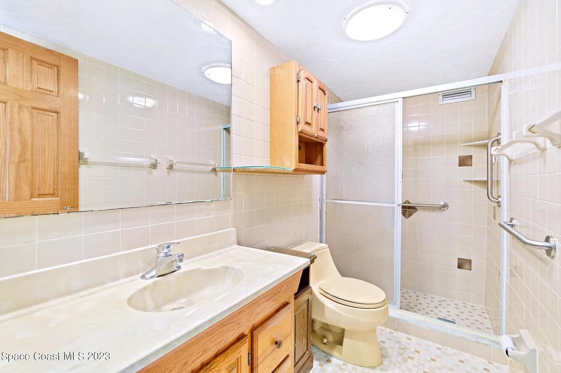 Photo of 899 Jefferson Road