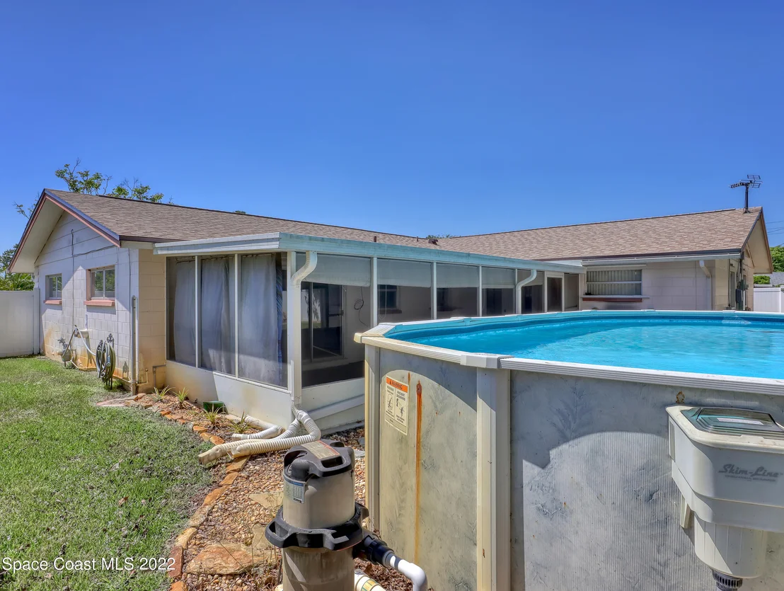 Photo of 916 Kings Post Road