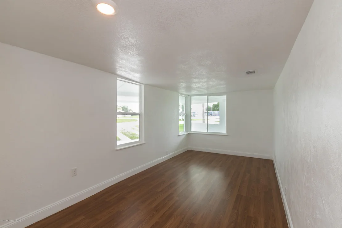 Photo of 500 Orchid Boulevard