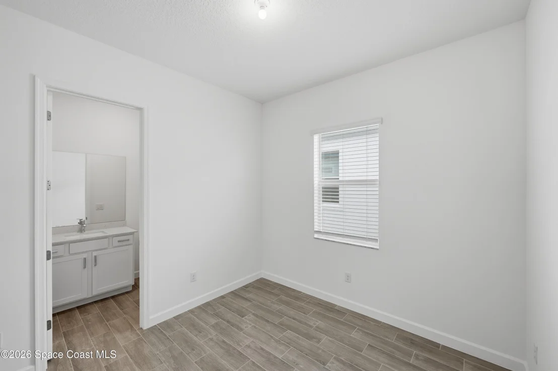 Photo of 1863 Antarus Drive NW