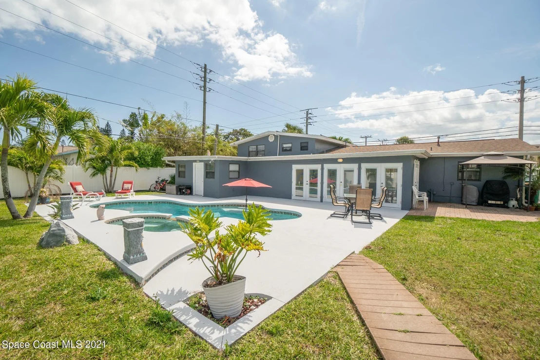 Photo of 1046 Pinetree Drive
