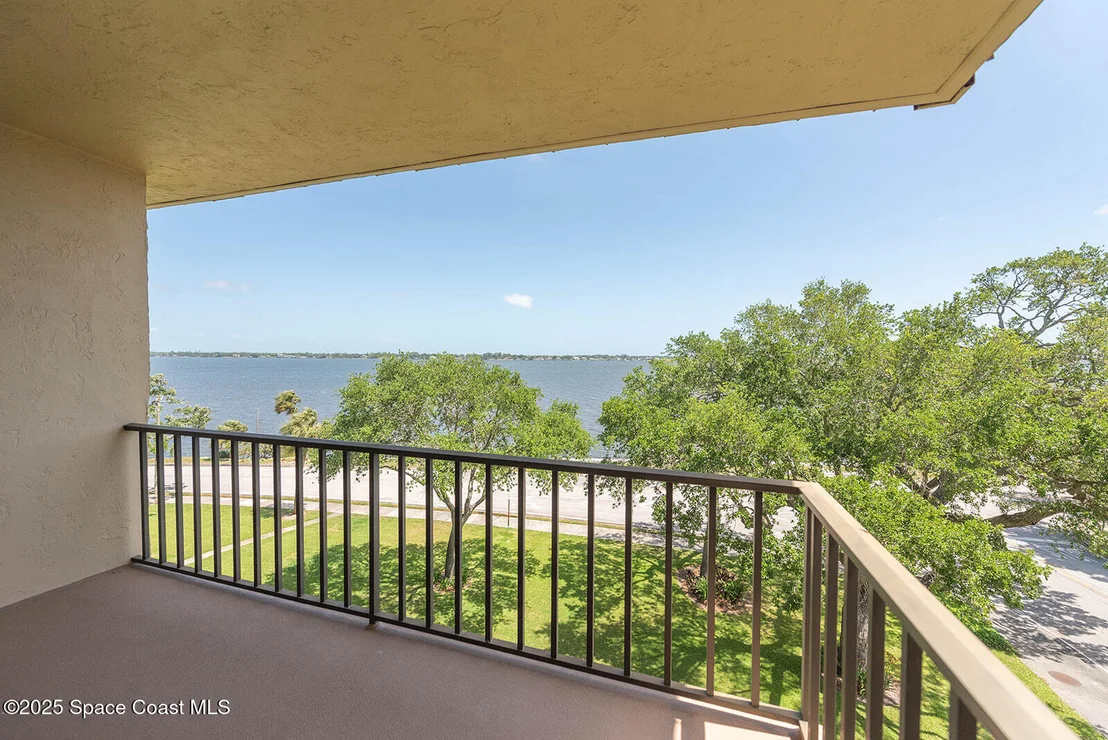Photo of Unit 507B at 1049 Rockledge Drive