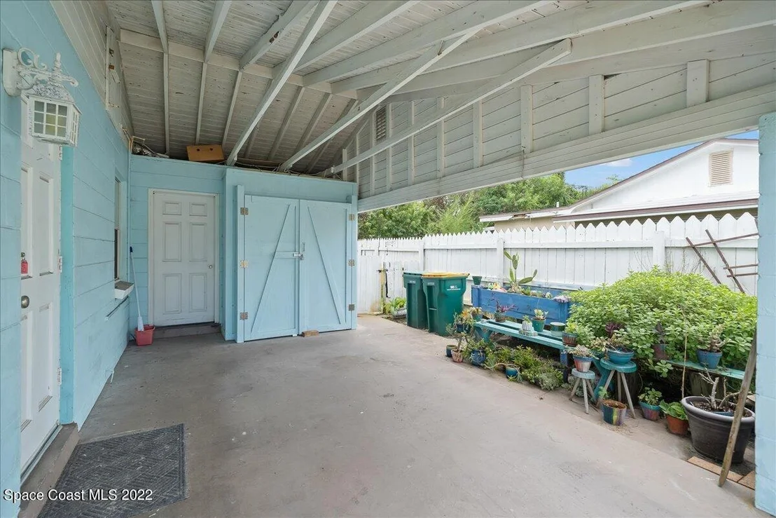 Photo of 1057 Riverdale Drive
