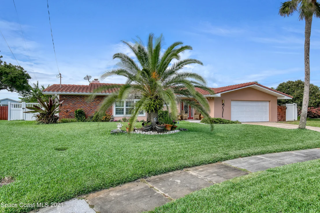 Photo of 227 Jamaica Drive
