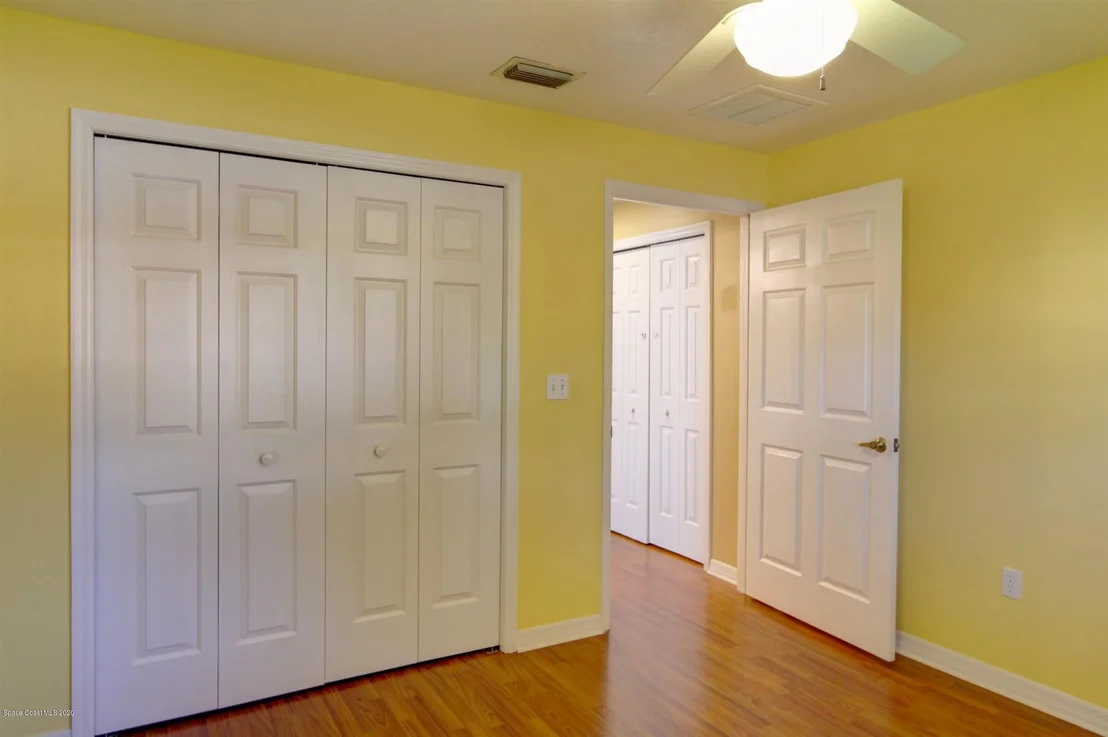 Photo of 940 Pelican Lane