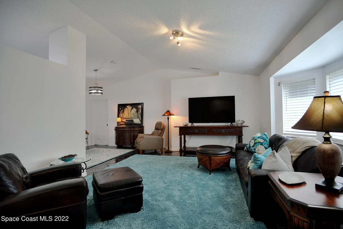 Photo of 4374 S Lakes Circle