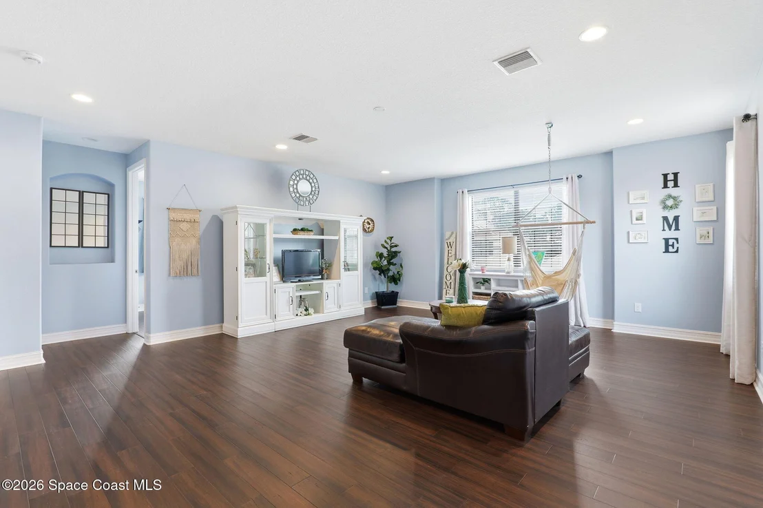 Photo of 955 Shiloh Drive