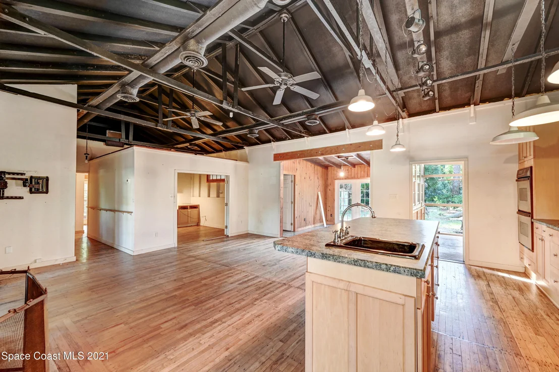 Photo of 6699 Sheridan Road