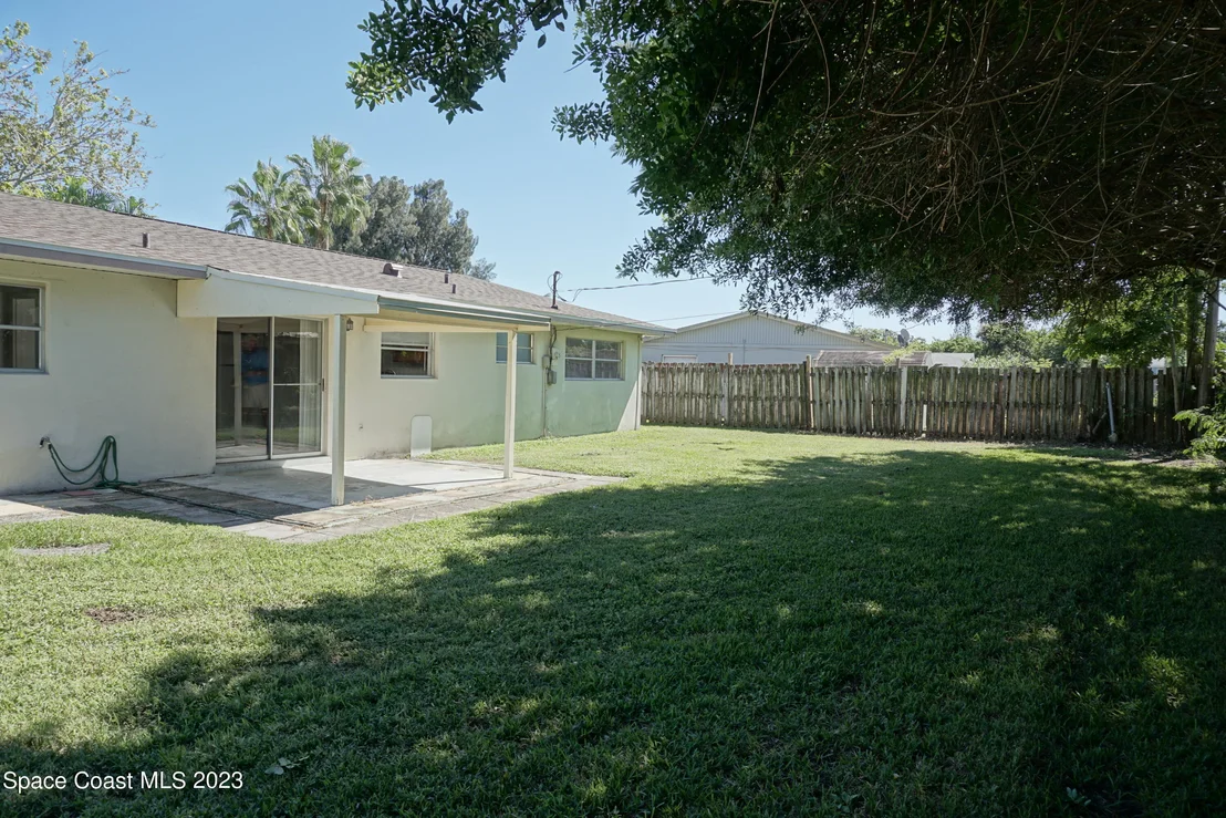 Photo of 748 Angle Street NE