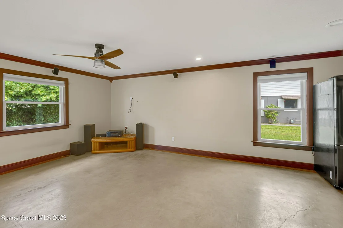 Photo of 1718 Bruman