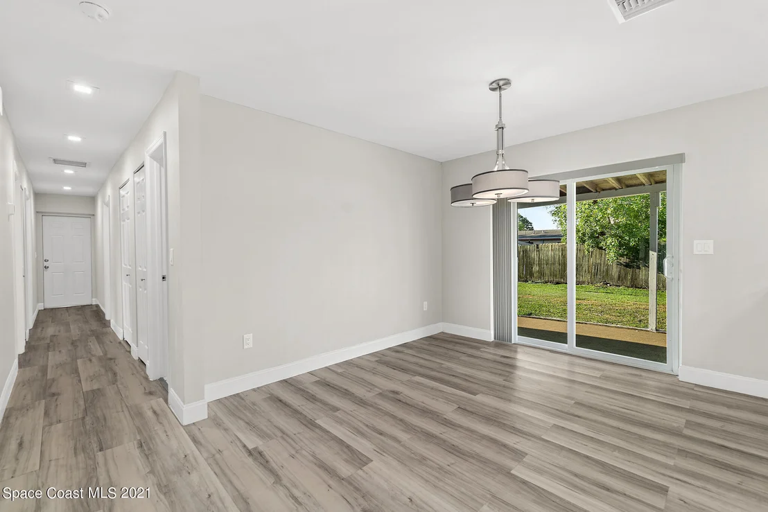 Photo of 1021 Green Road