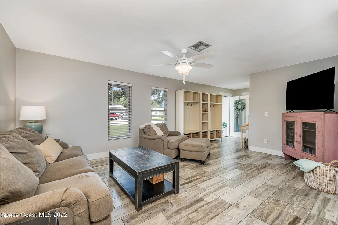 Photo of 214 7th Avenue