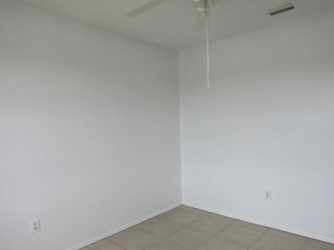 Photo of 969 NE Wateroak Drive