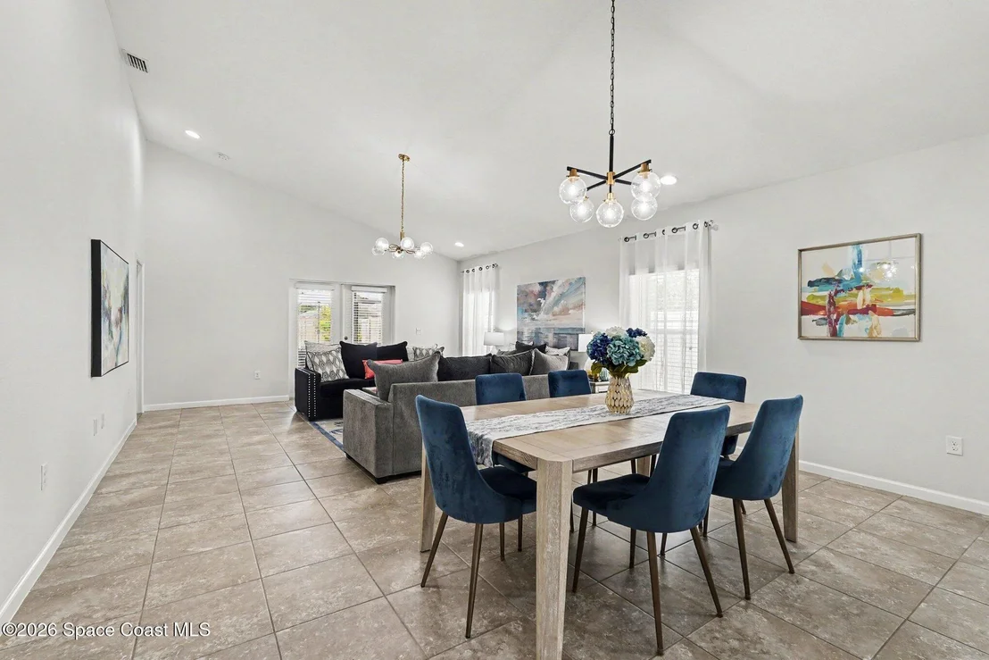 Photo of 970 Dillard Drive SE