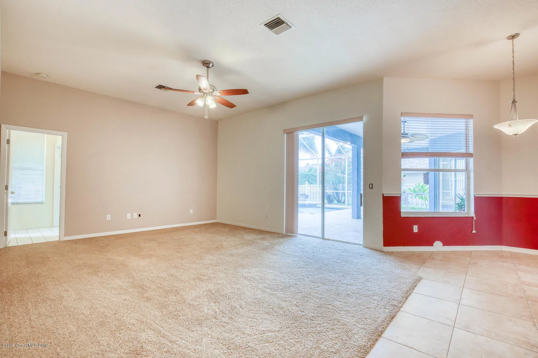 Photo of 984 Carriage Hill Road