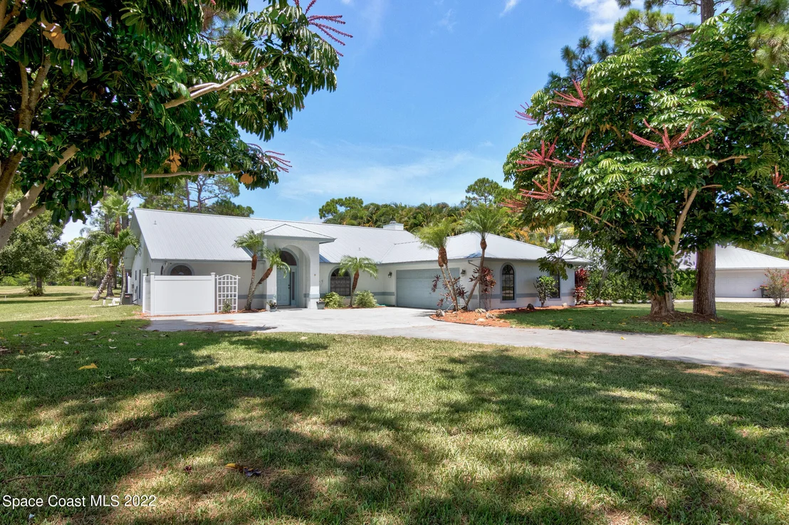 Photo of 4100 Redwood Drive