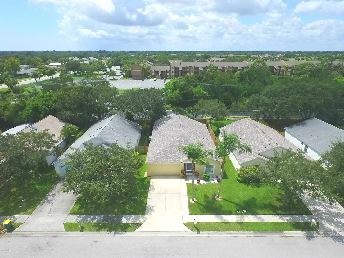 Photo of 2881 Saint James Lane