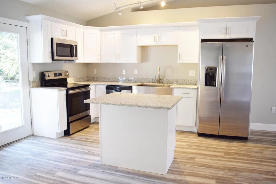 Photo of 6175 Degan Road