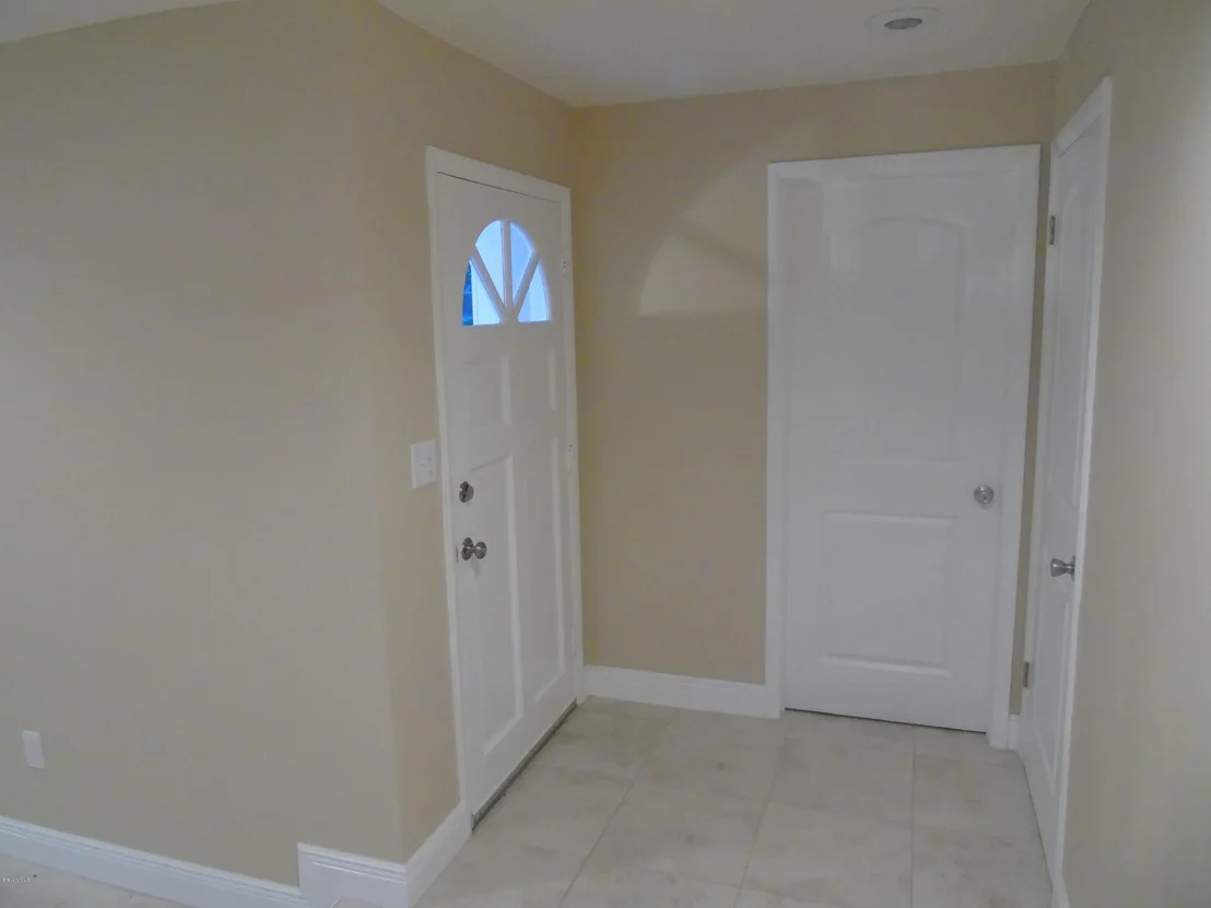 Photo of 897 Kings Post Road