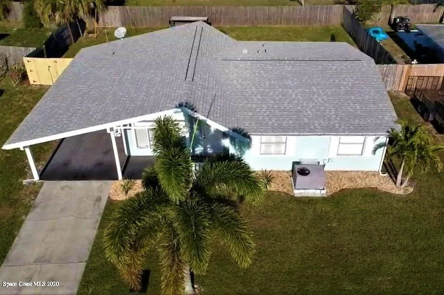 Photo of 981 NE Jersey Lane NE