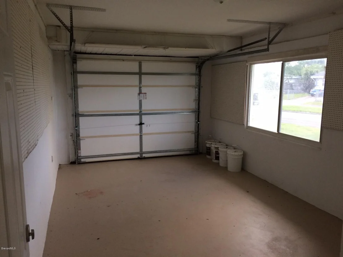 Photo of 768 Bianca Drive NE