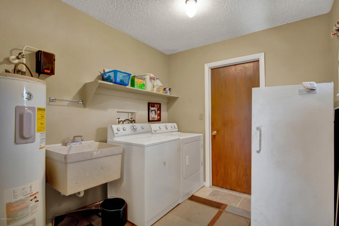 Photo of 210 4th Avenue