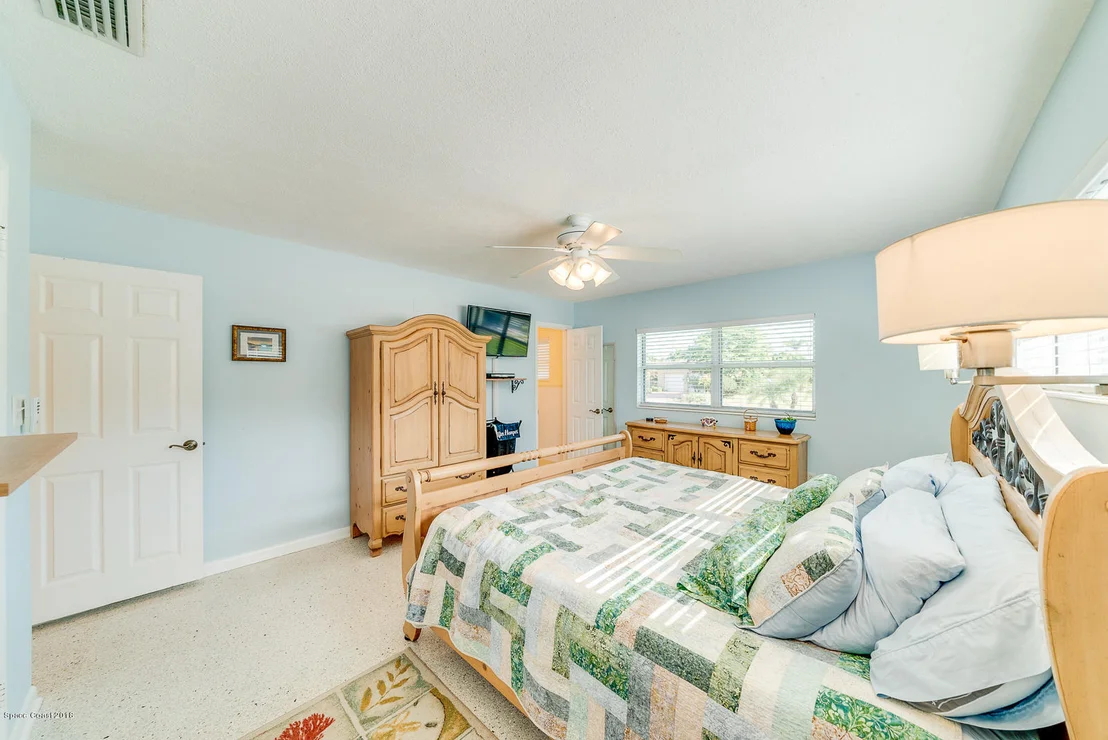 Photo of 240 Pineapple Street