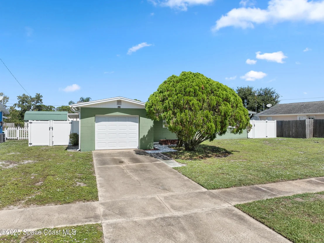 Photo of 350 Maple Place