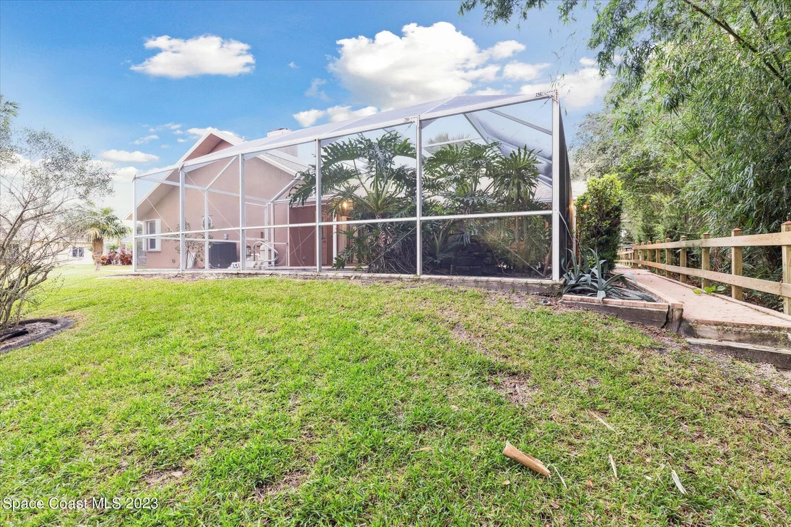 Photo of 4644 Canard Road