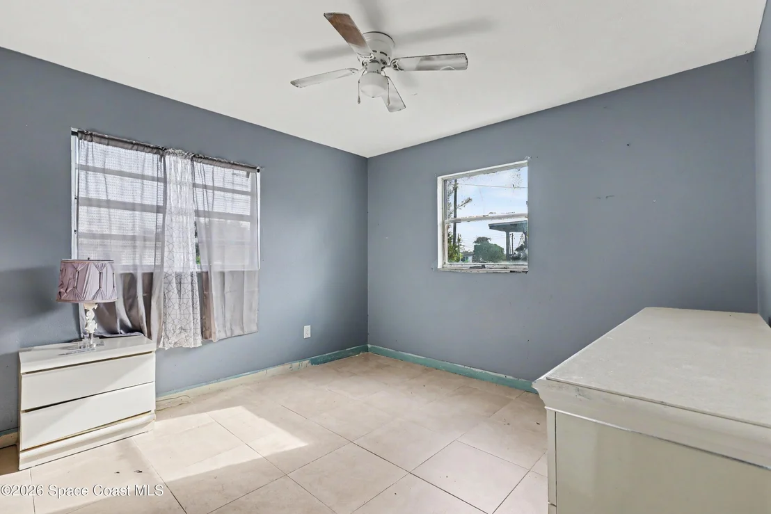 Photo of 819 Almond Boulevard