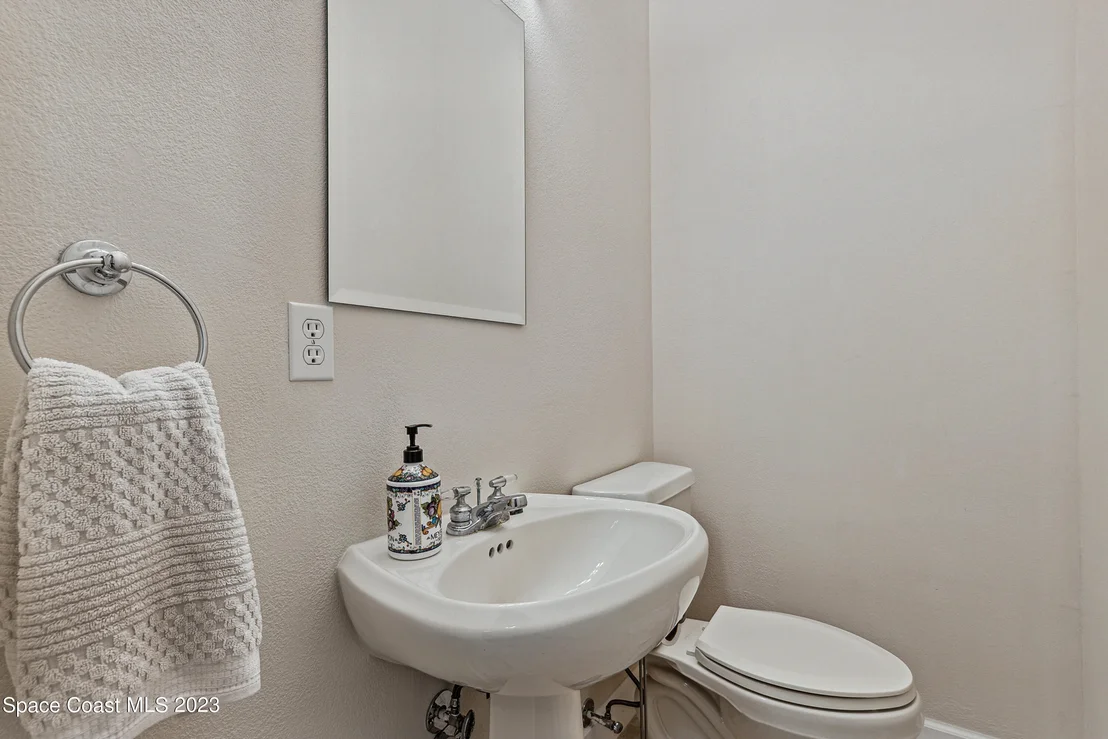 Photo of 1124 Fairlawn Drive